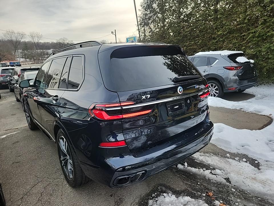 2023 BMW X7 M60i AWD
