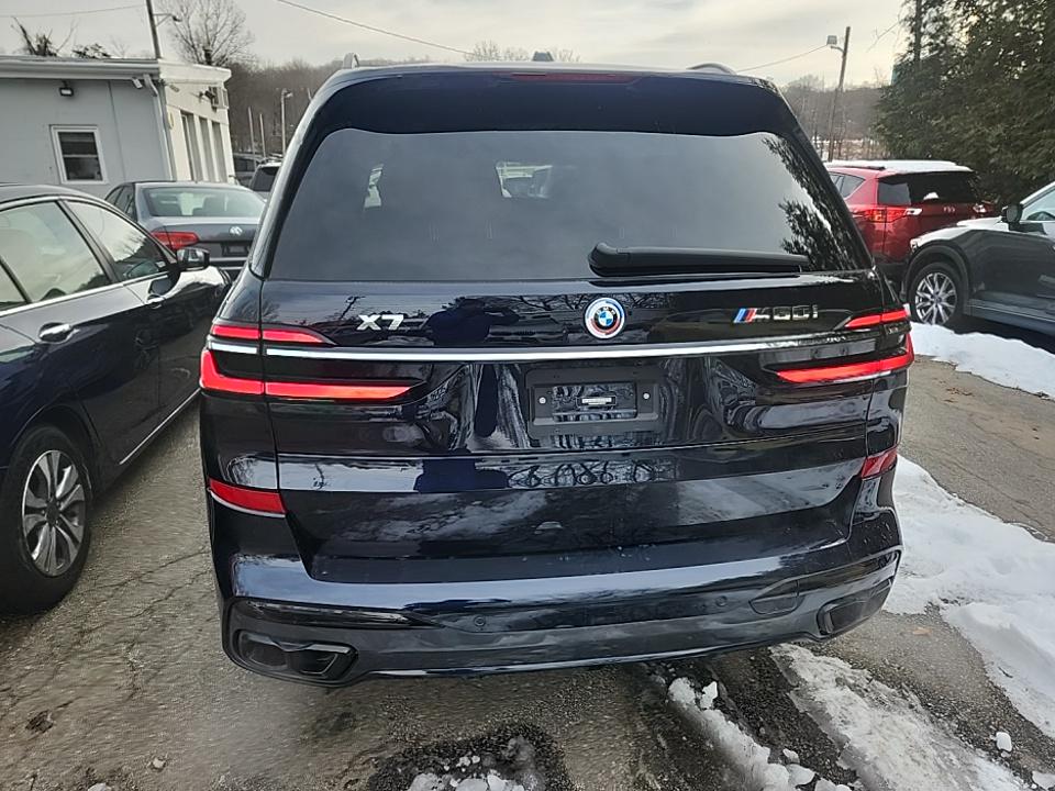 2023 BMW X7 M60i AWD