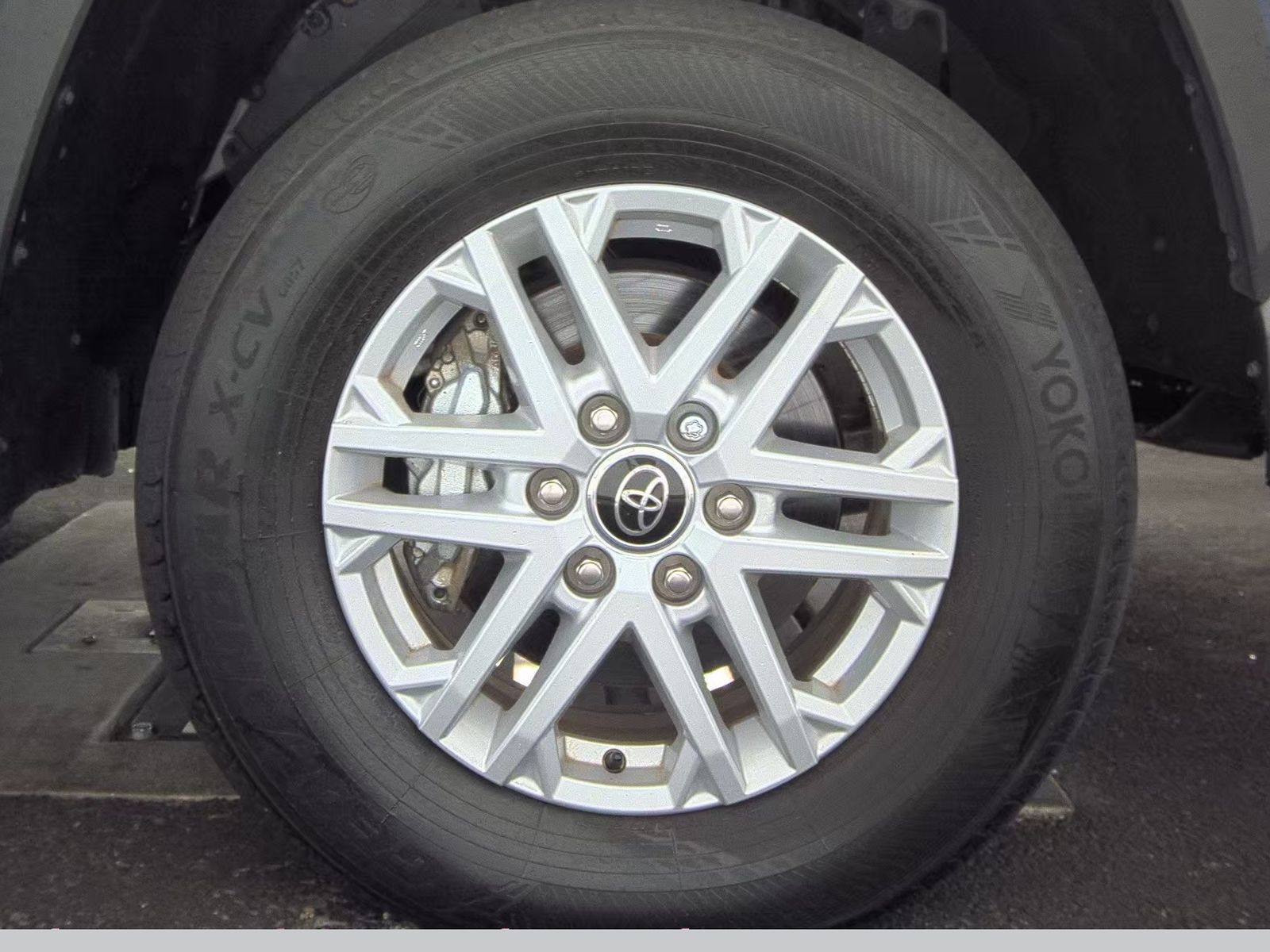 2023 Toyota Tundra SR5 AWD