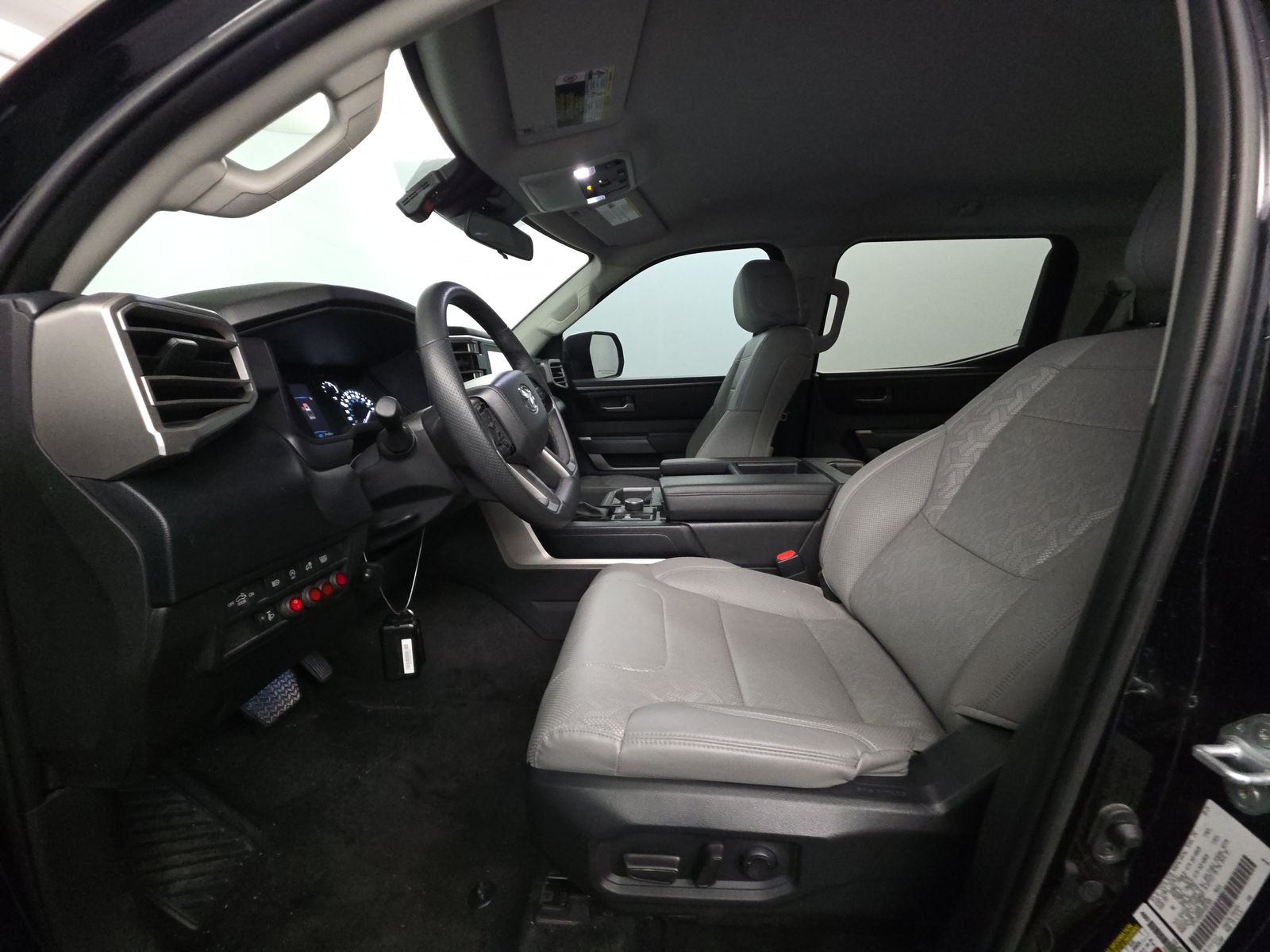 2024 Toyota Tundra SR5 AWD