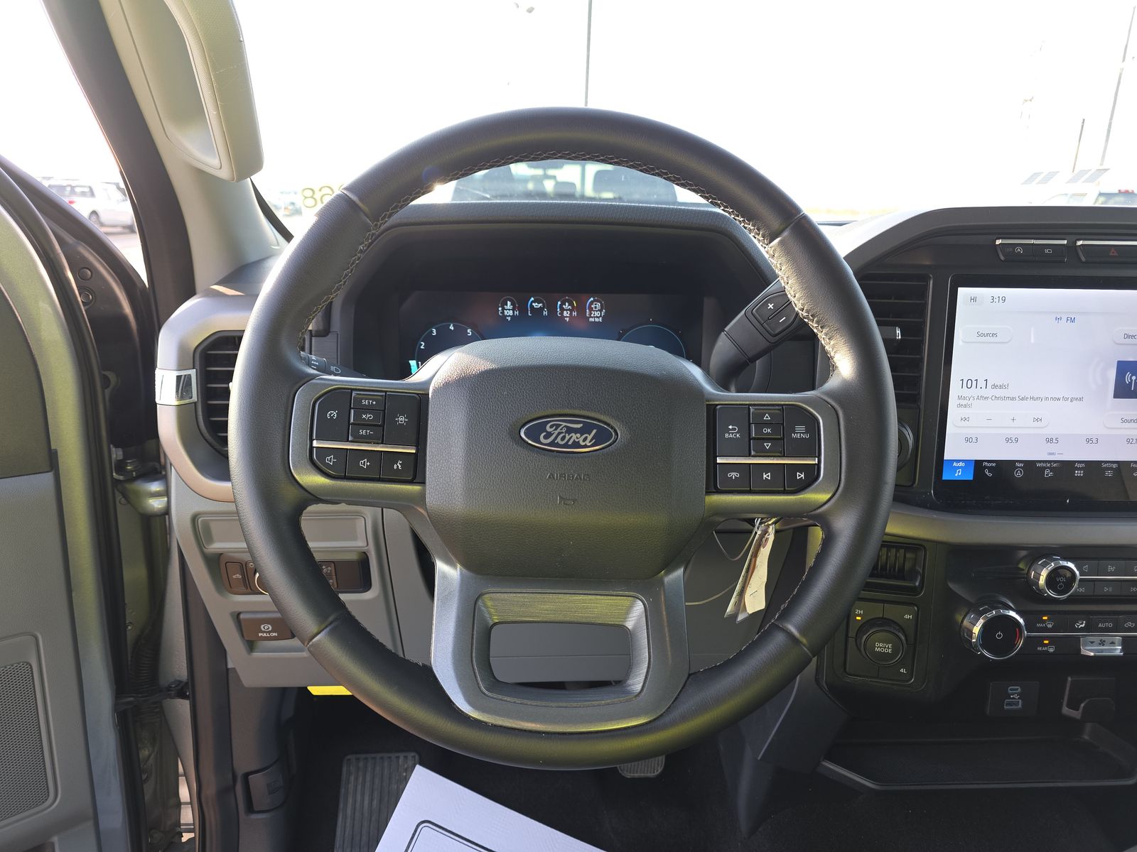 2024 Ford F-150 XLT AWD