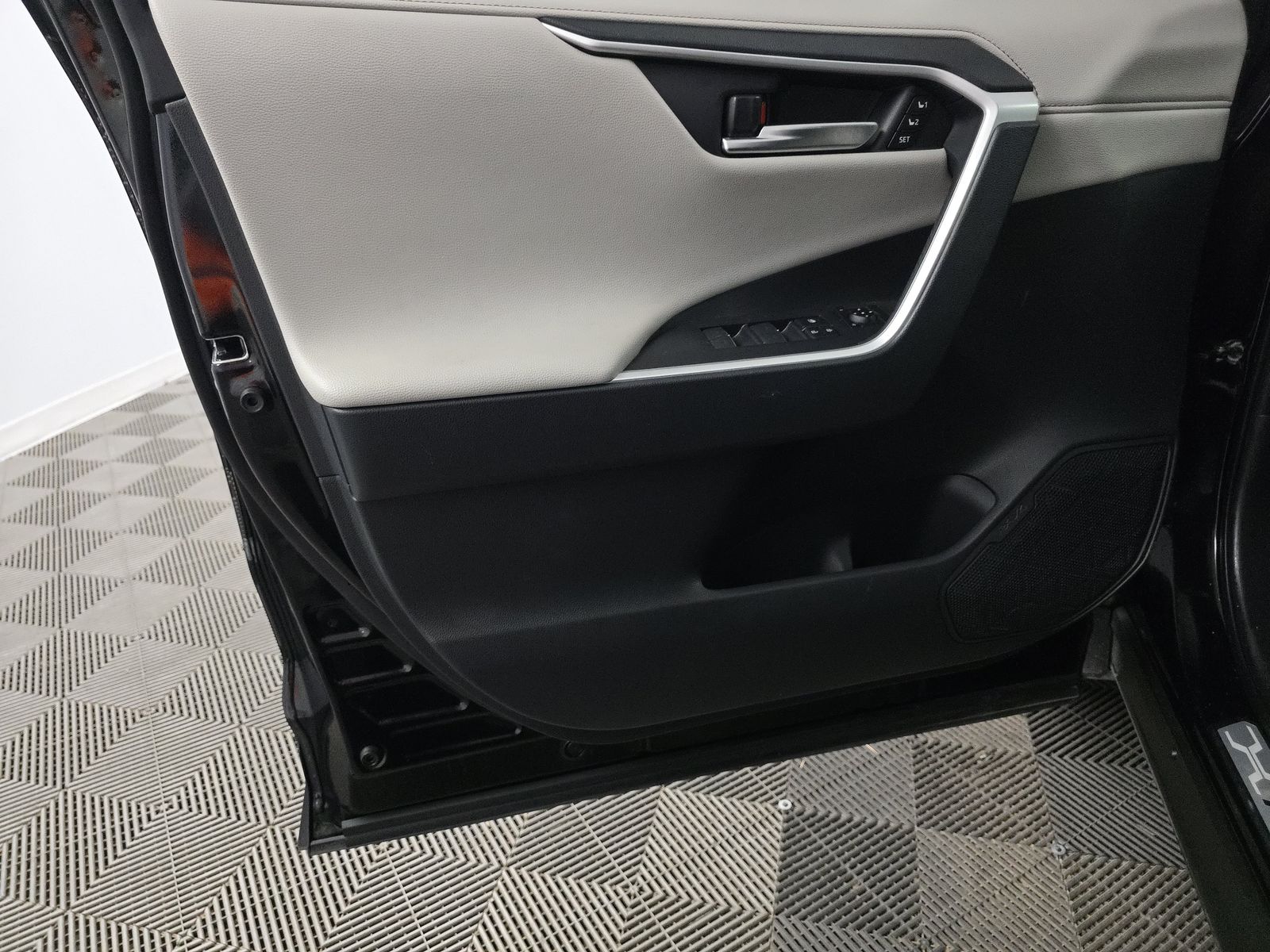 2025 Toyota RAV4 Hybrid Limited AWD