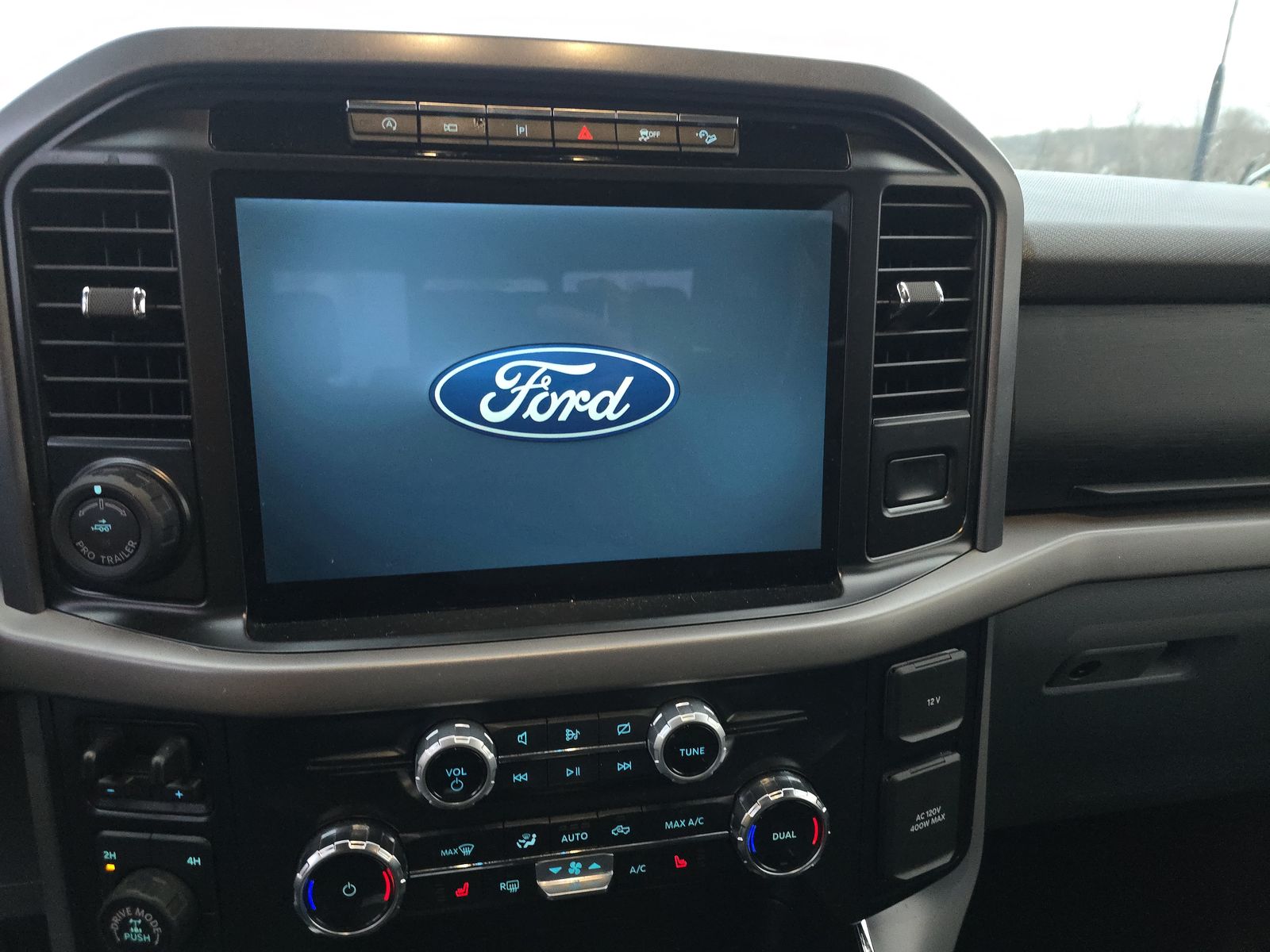 2024 Ford F-150 XLT AWD