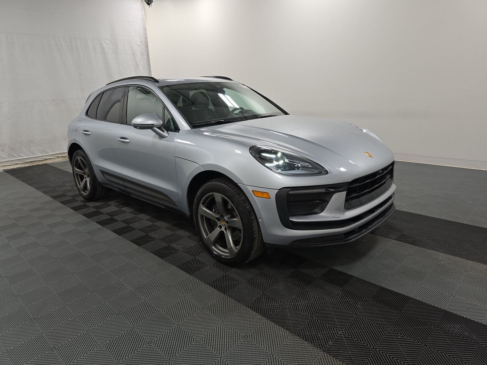 2022 Porsche Macan Base AWD