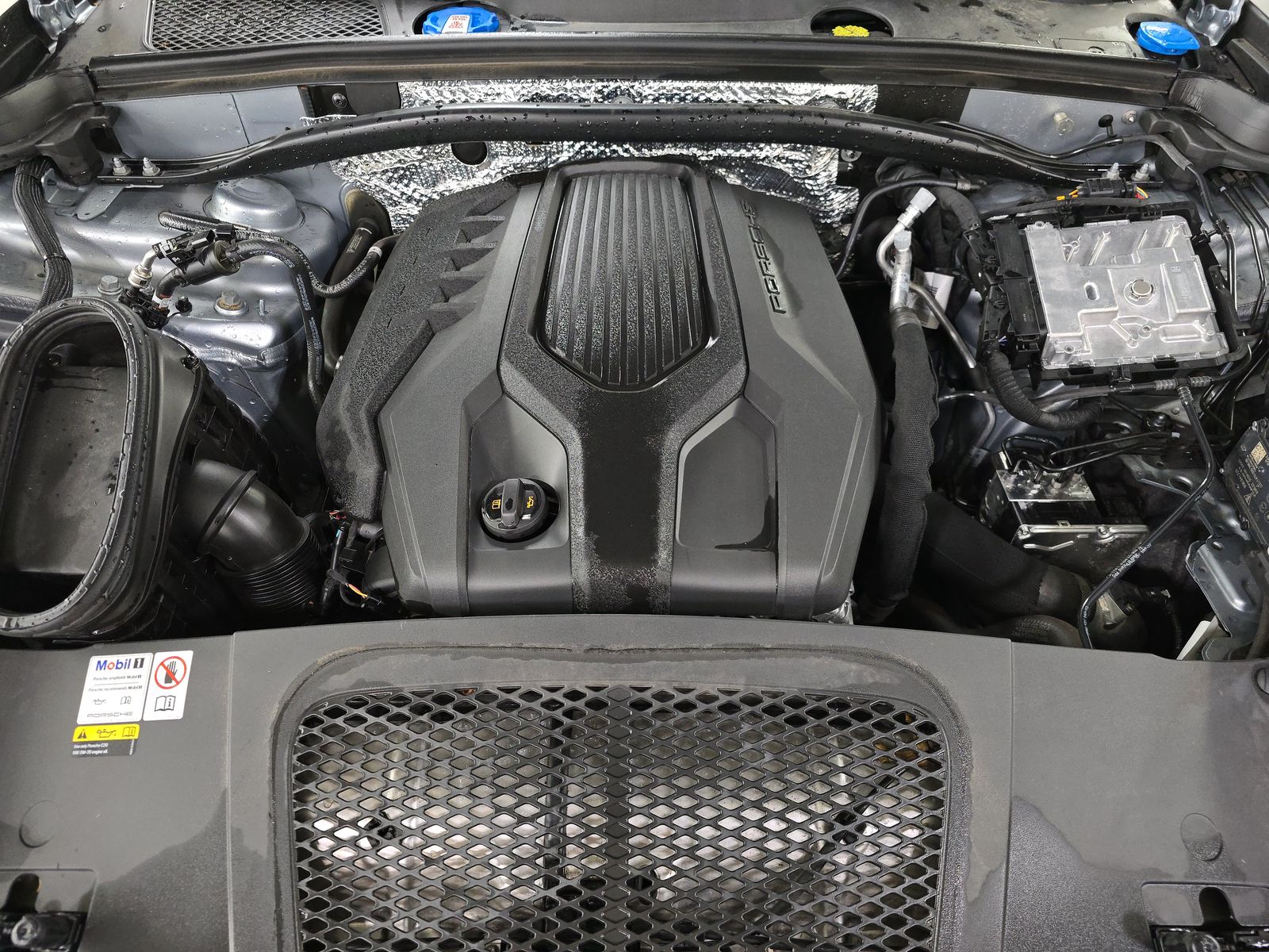 2022 Porsche Macan Base AWD