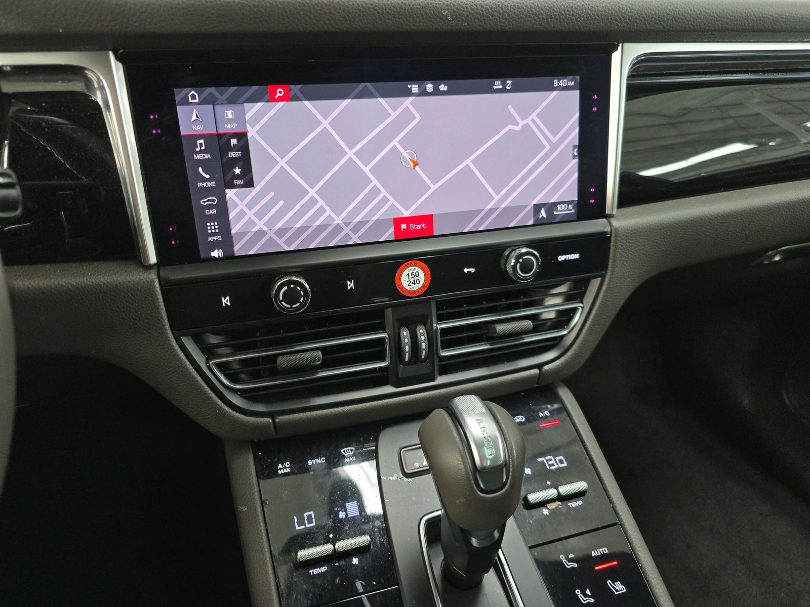 2022 Porsche Macan Base AWD