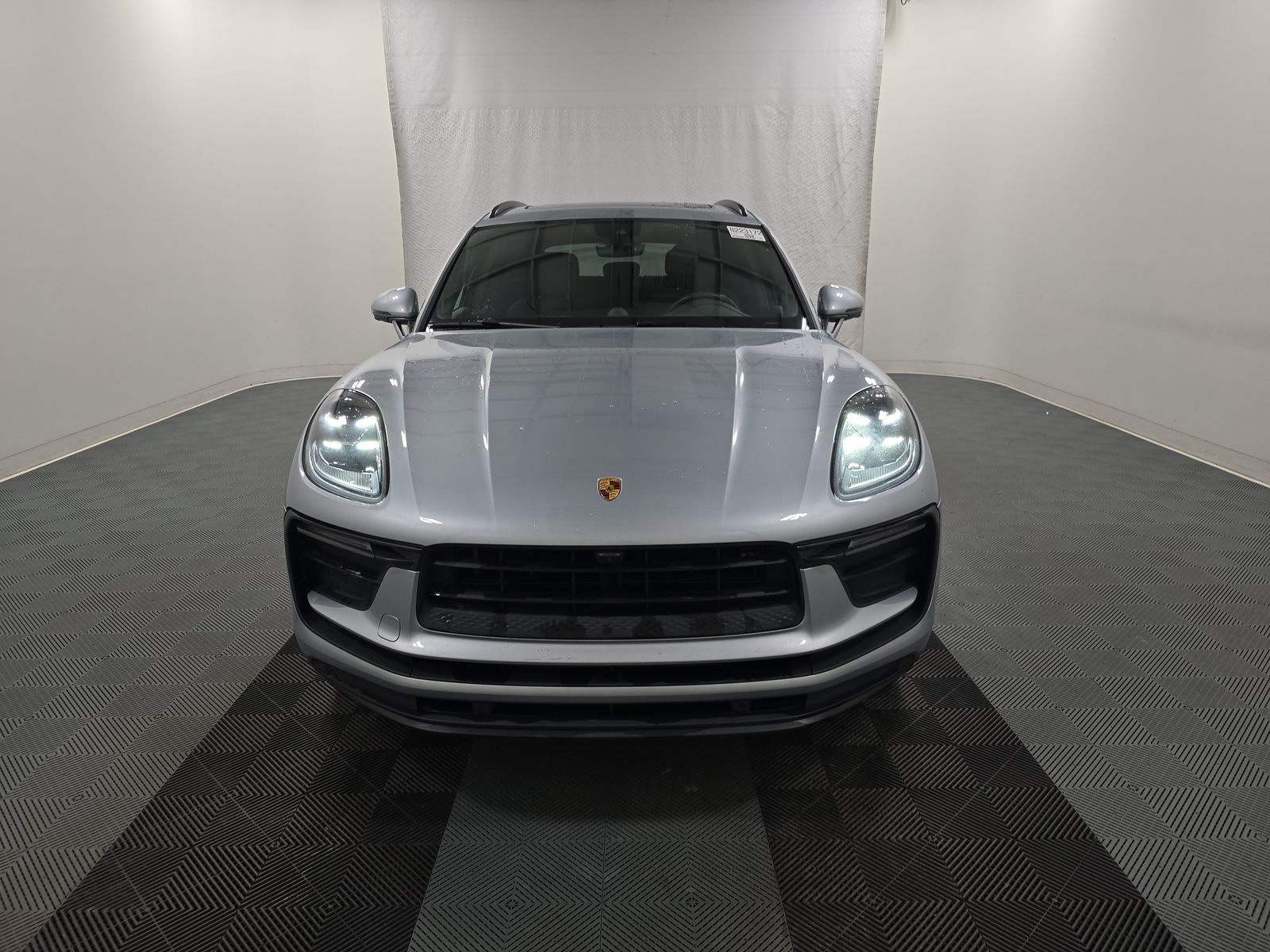 2022 Porsche Macan Base AWD