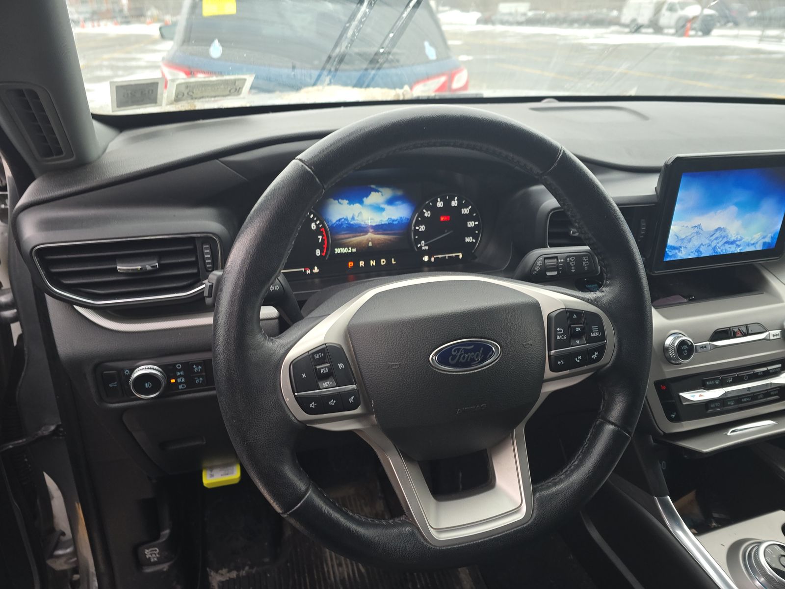 2023 Ford Explorer XLT AWD