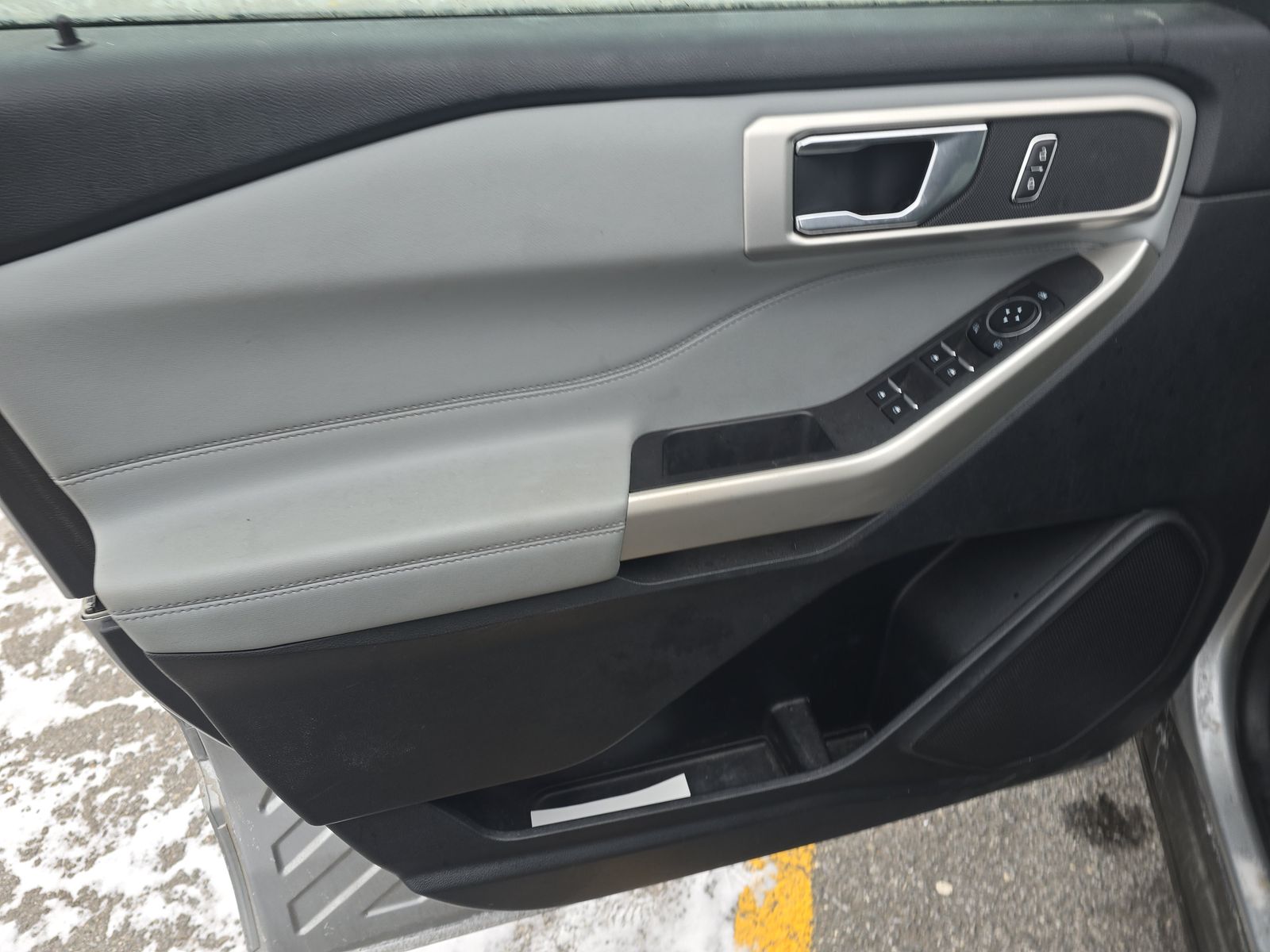 2023 Ford Explorer XLT AWD