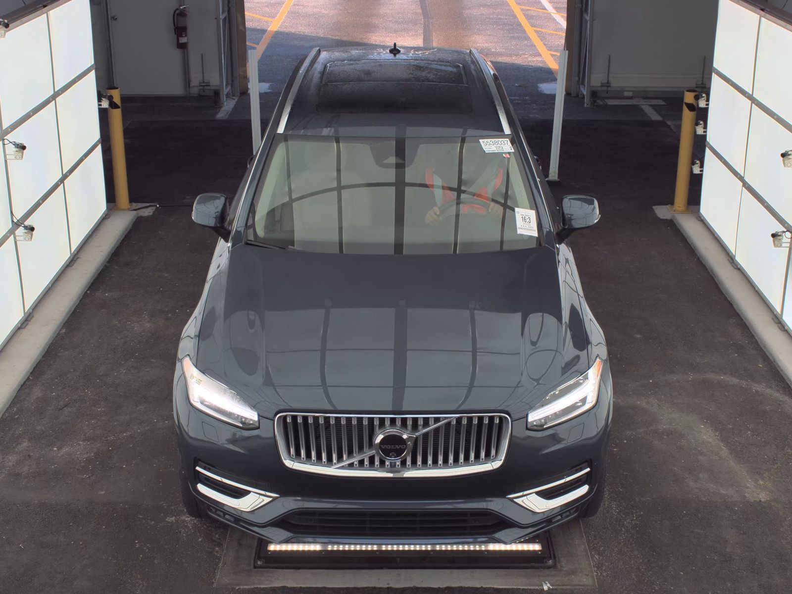 2025 Volvo XC90 B5 Plus AWD