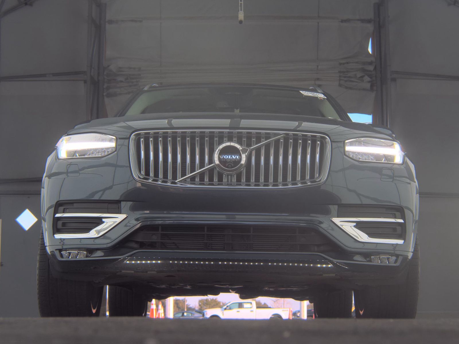 2025 Volvo XC90 B5 Plus AWD