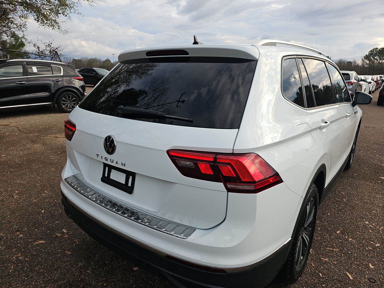 2024 Volkswagen Tiguan 2.0T Wolfsburg Edition FWD