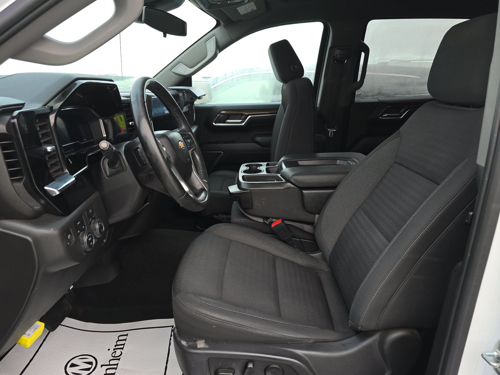 2023 Chevrolet Silverado 1500 LT AWD