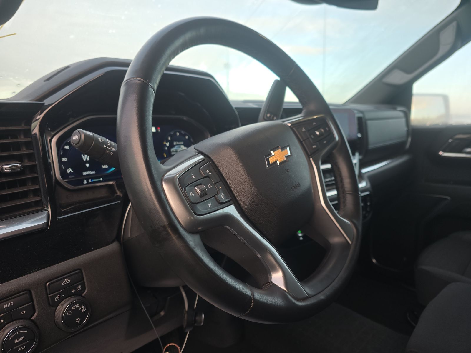 2023 Chevrolet Silverado 1500 LT AWD