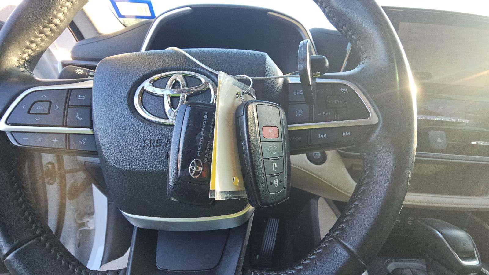 2023 Toyota Highlander XLE FWD