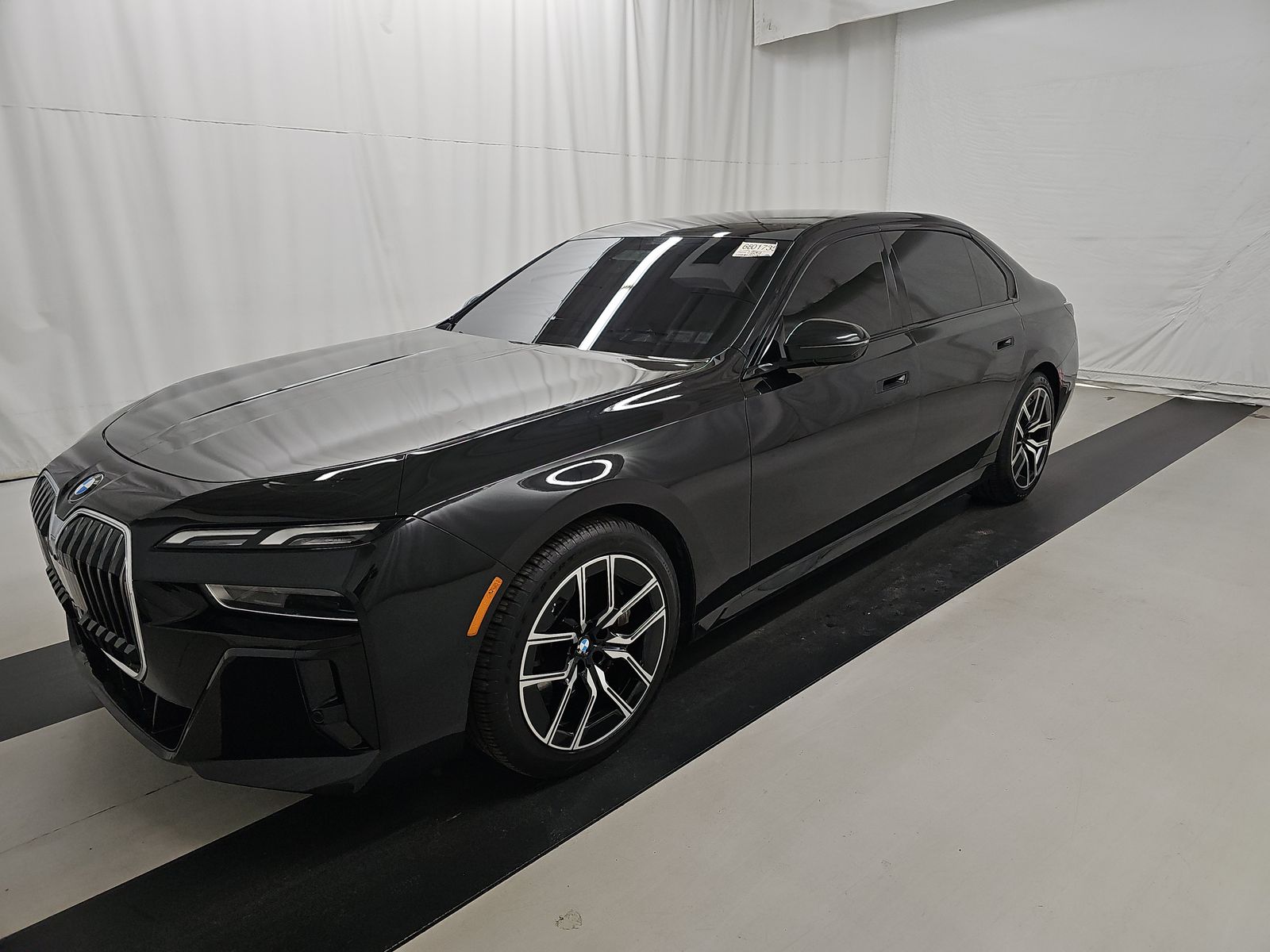 2023 BMW 7 Series 760i xDrive AWD