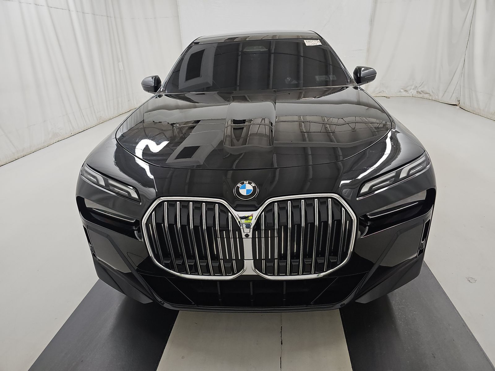 2023 BMW 7 Series 760i xDrive AWD