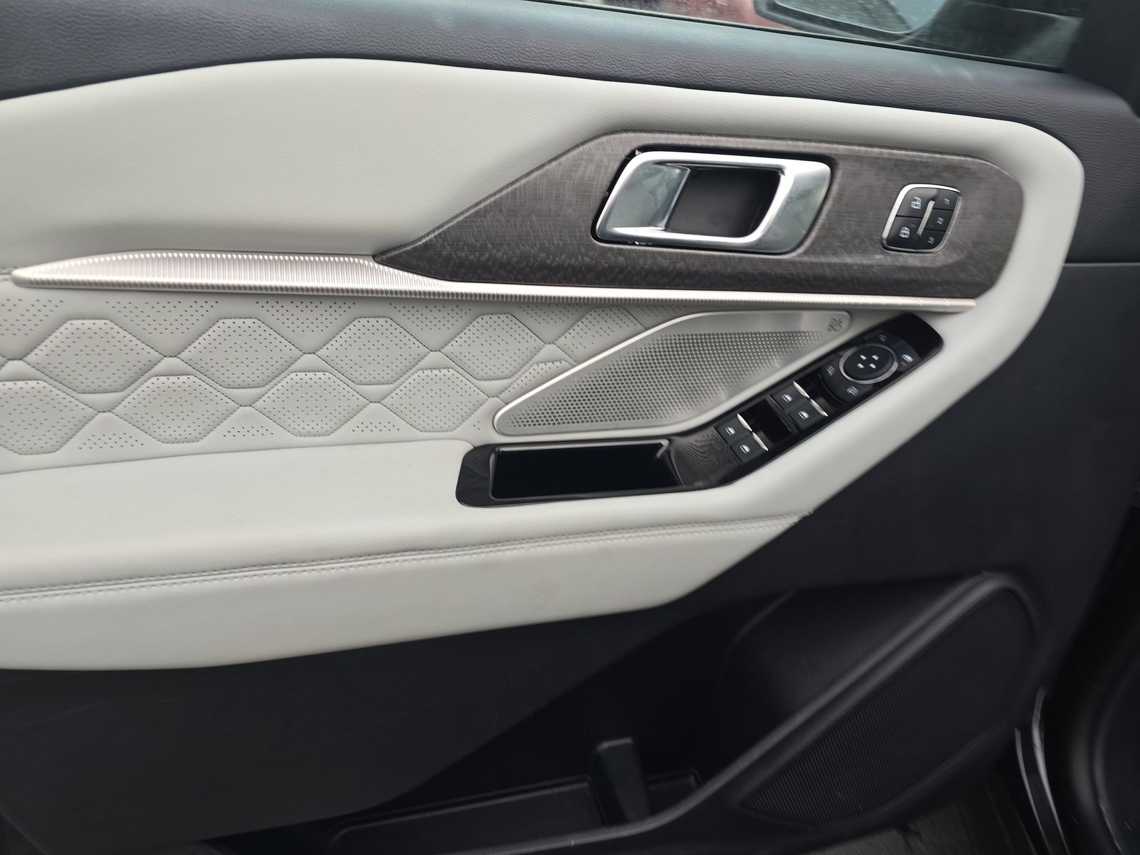 2025 Ford Explorer Platinum AWD