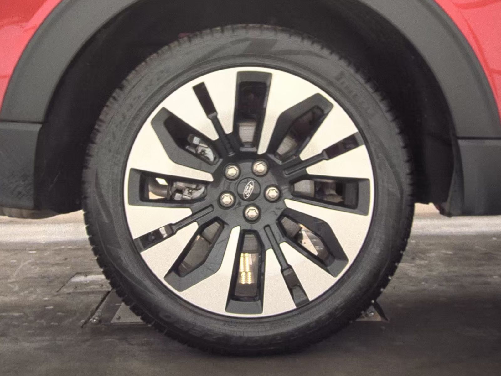 2025 Ford Explorer Platinum AWD