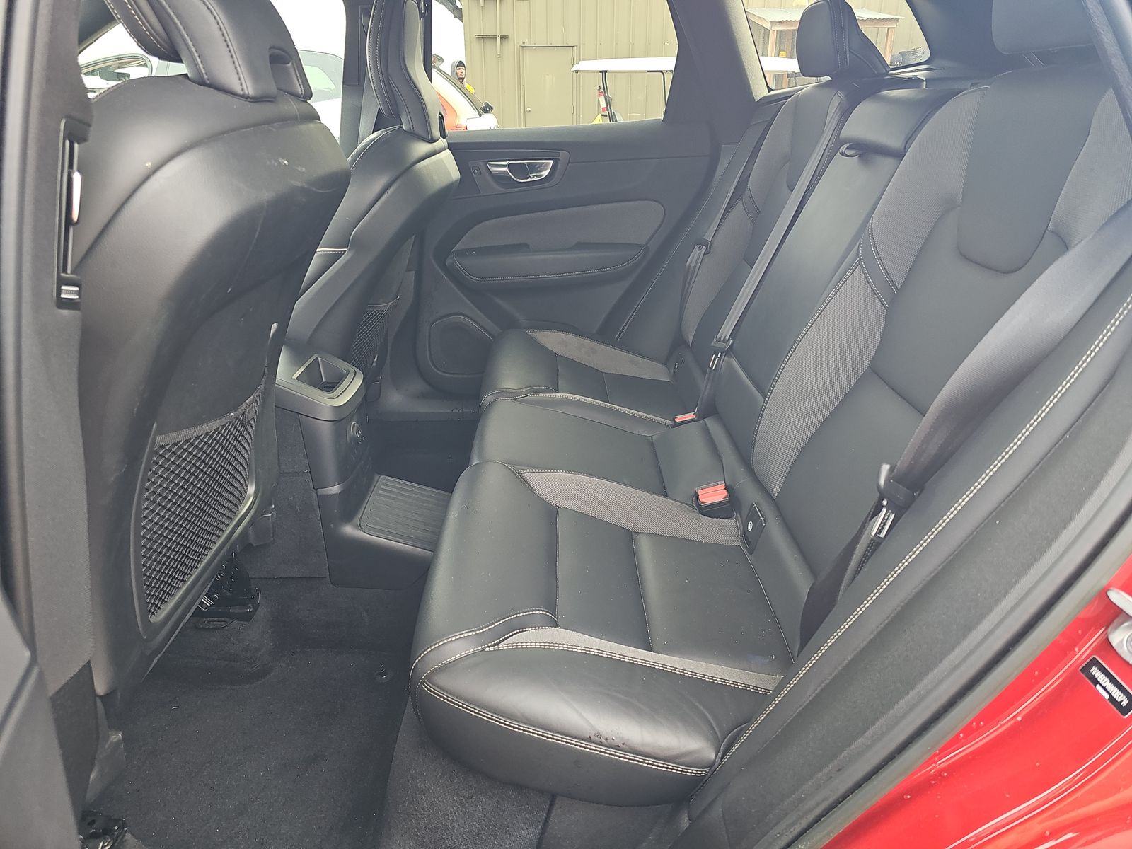 2022 Volvo XC60 Recharge T8 R-Design AWD