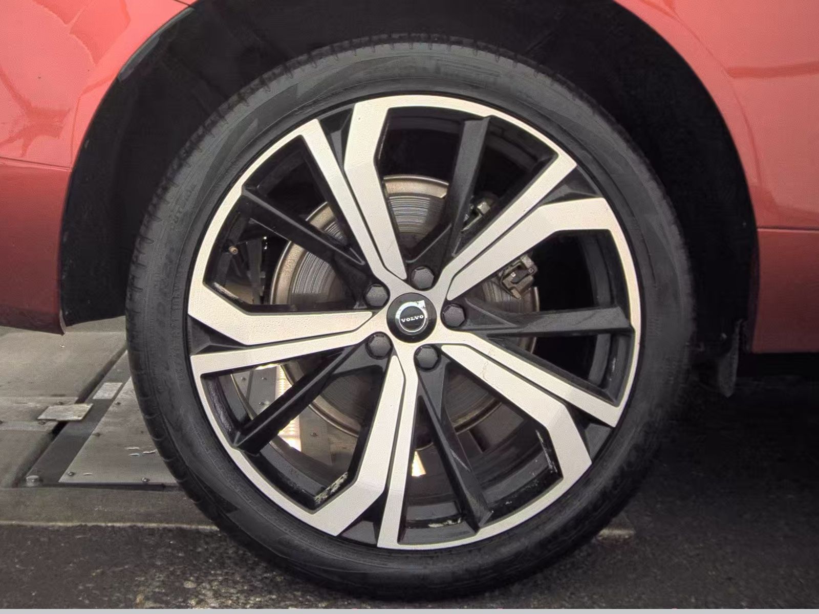 2022 Volvo XC60 Recharge T8 R-Design AWD