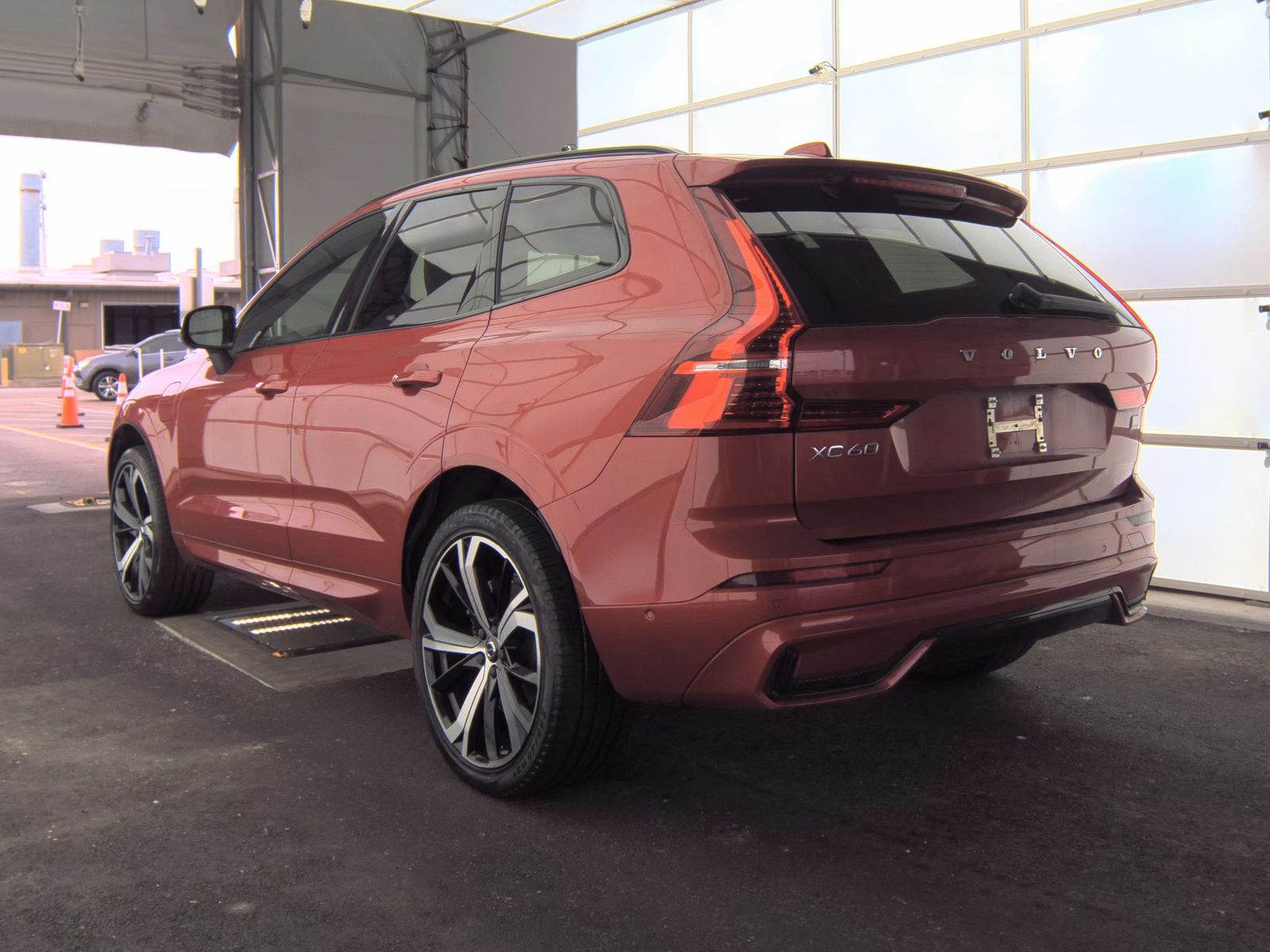 2022 Volvo XC60 Recharge T8 R-Design AWD