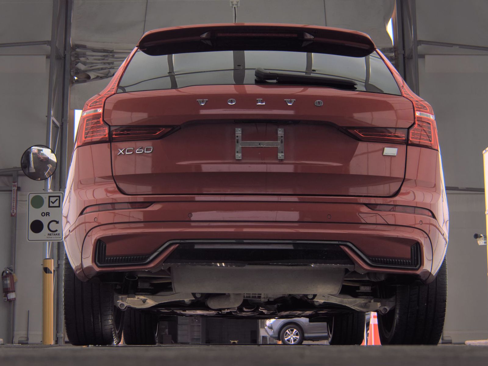 2022 Volvo XC60 Recharge T8 R-Design AWD