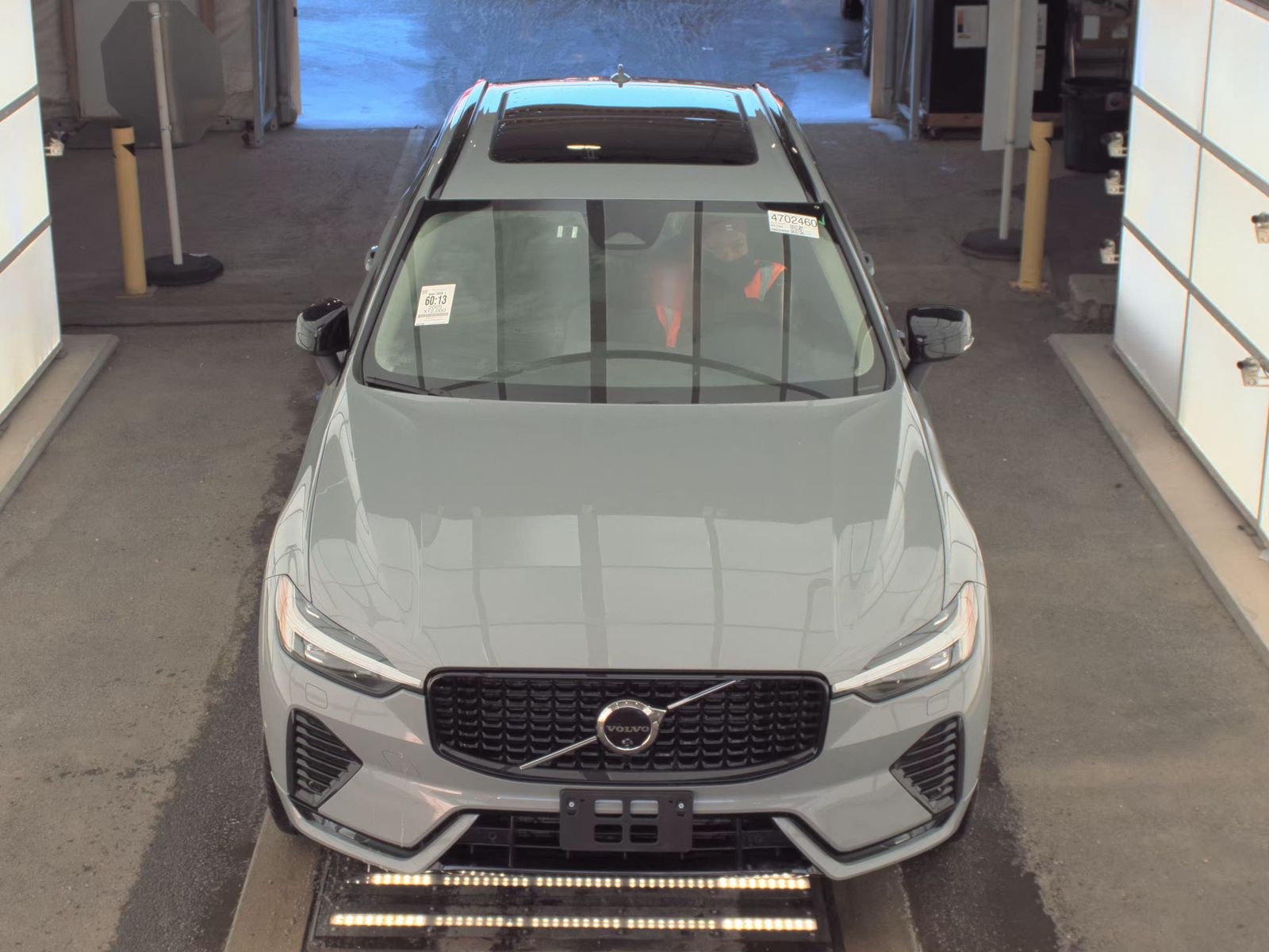 2025 Volvo XC60 B5 Plus AWD