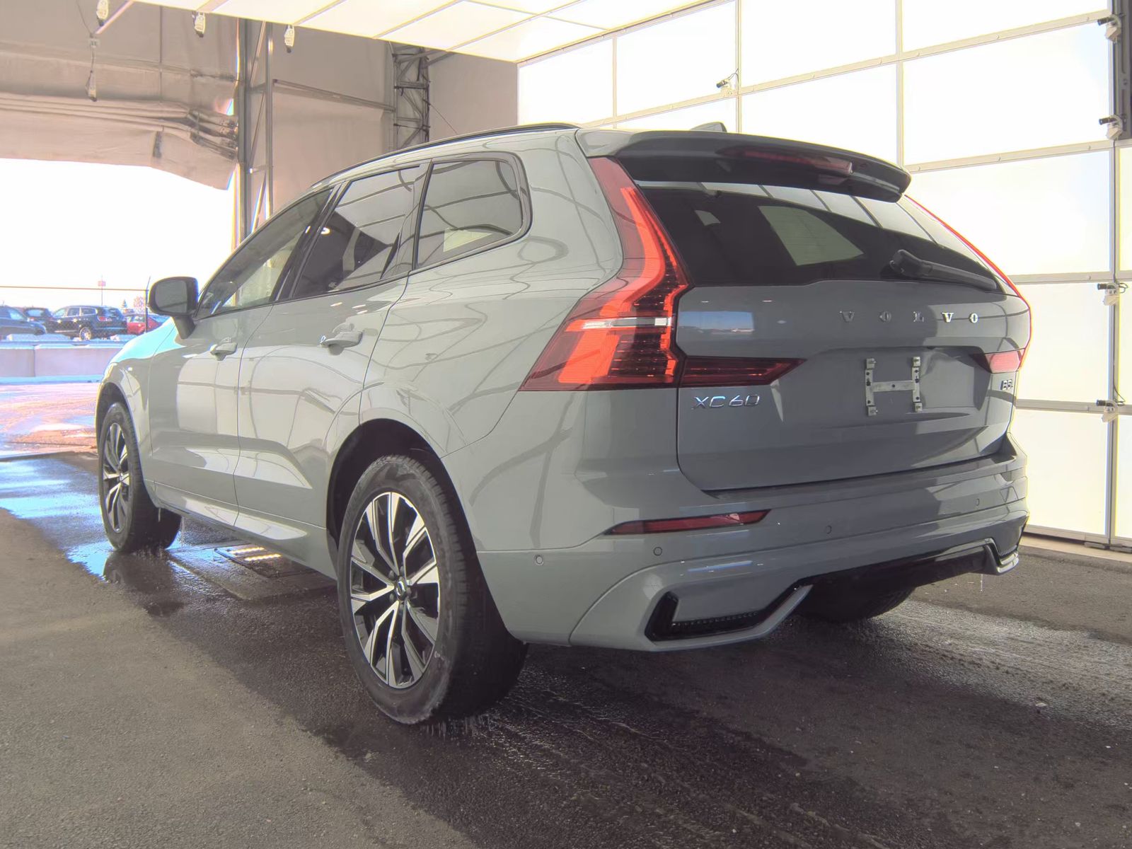 2025 Volvo XC60 B5 Plus AWD