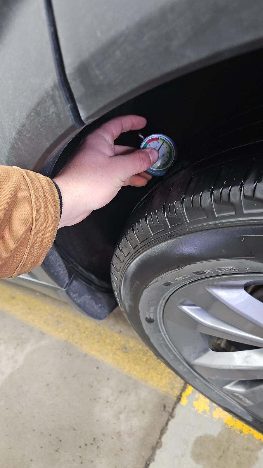 2023 Ford Explorer XLT AWD