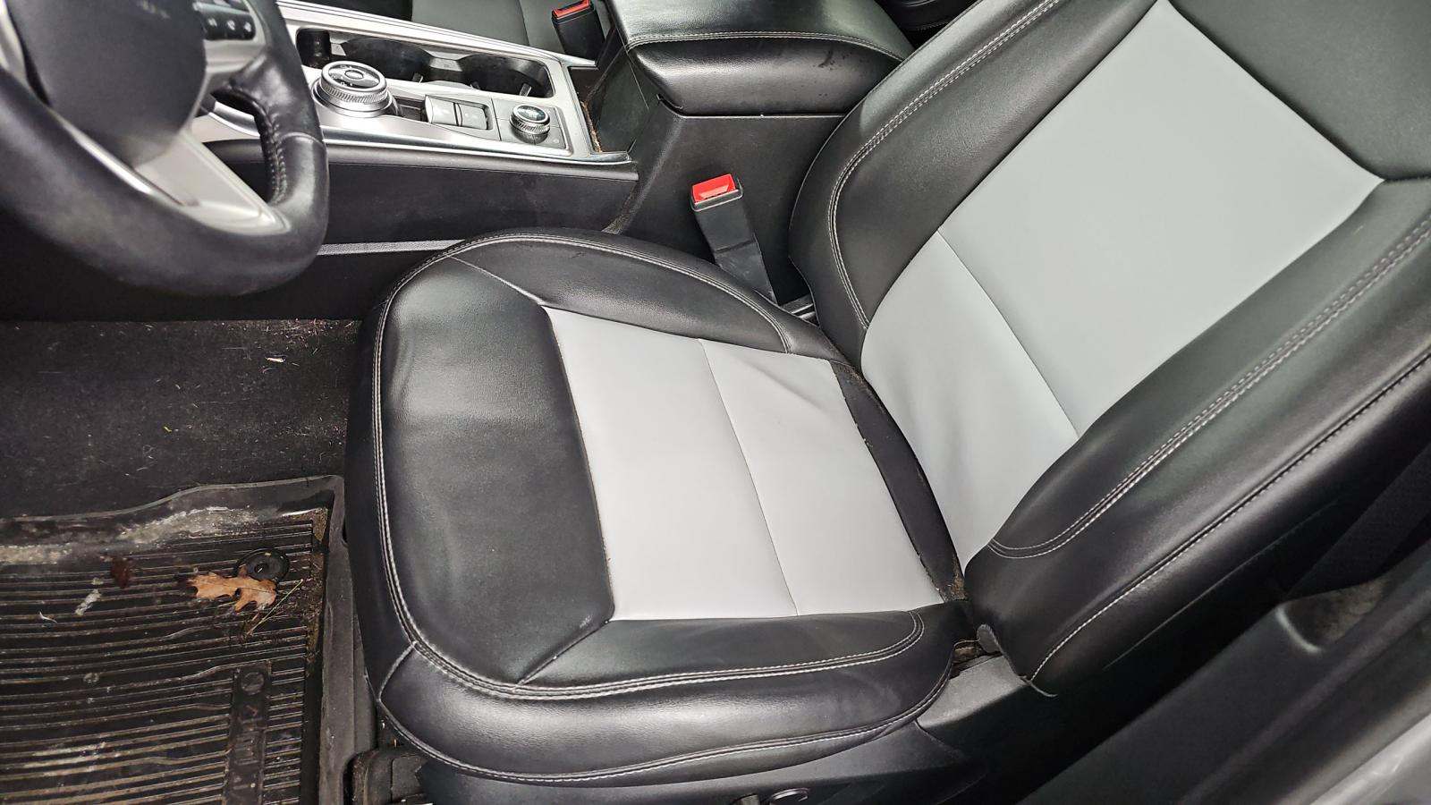 2023 Ford Explorer XLT AWD