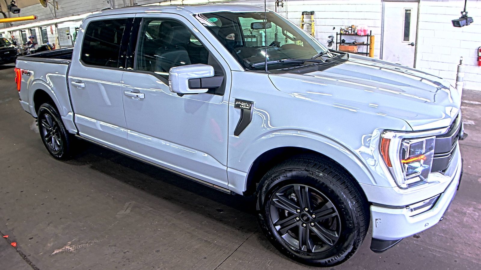 2023 Ford F-150 Lariat AWD