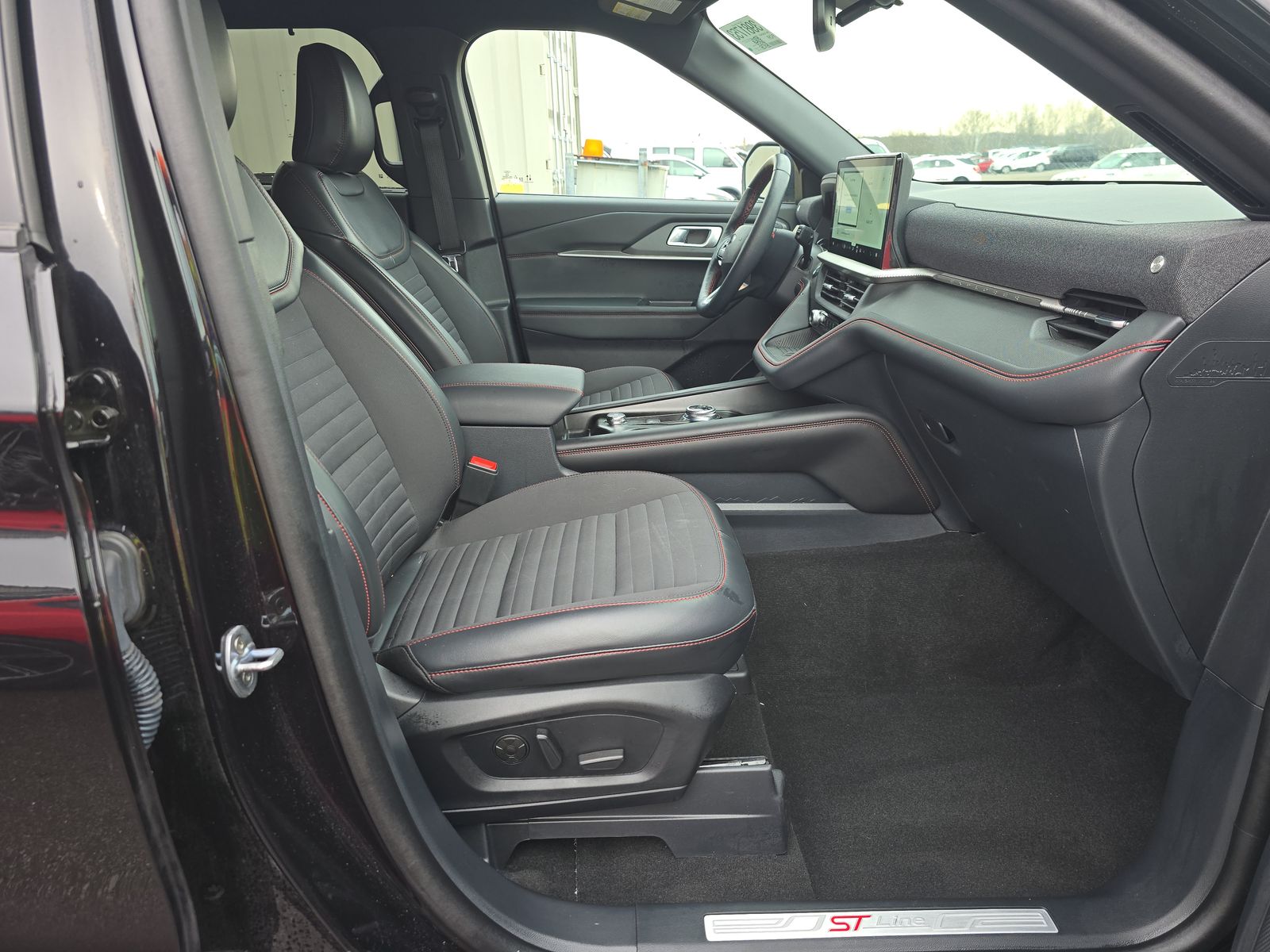 2025 Ford Explorer ST-Line AWD