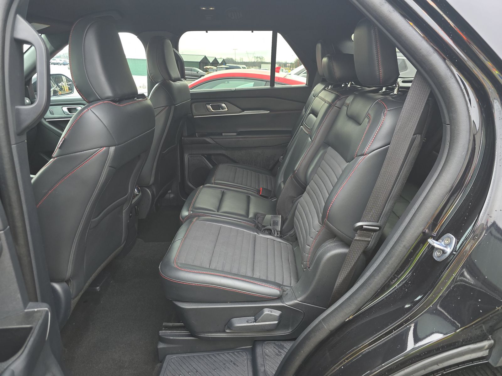 2025 Ford Explorer ST-Line AWD