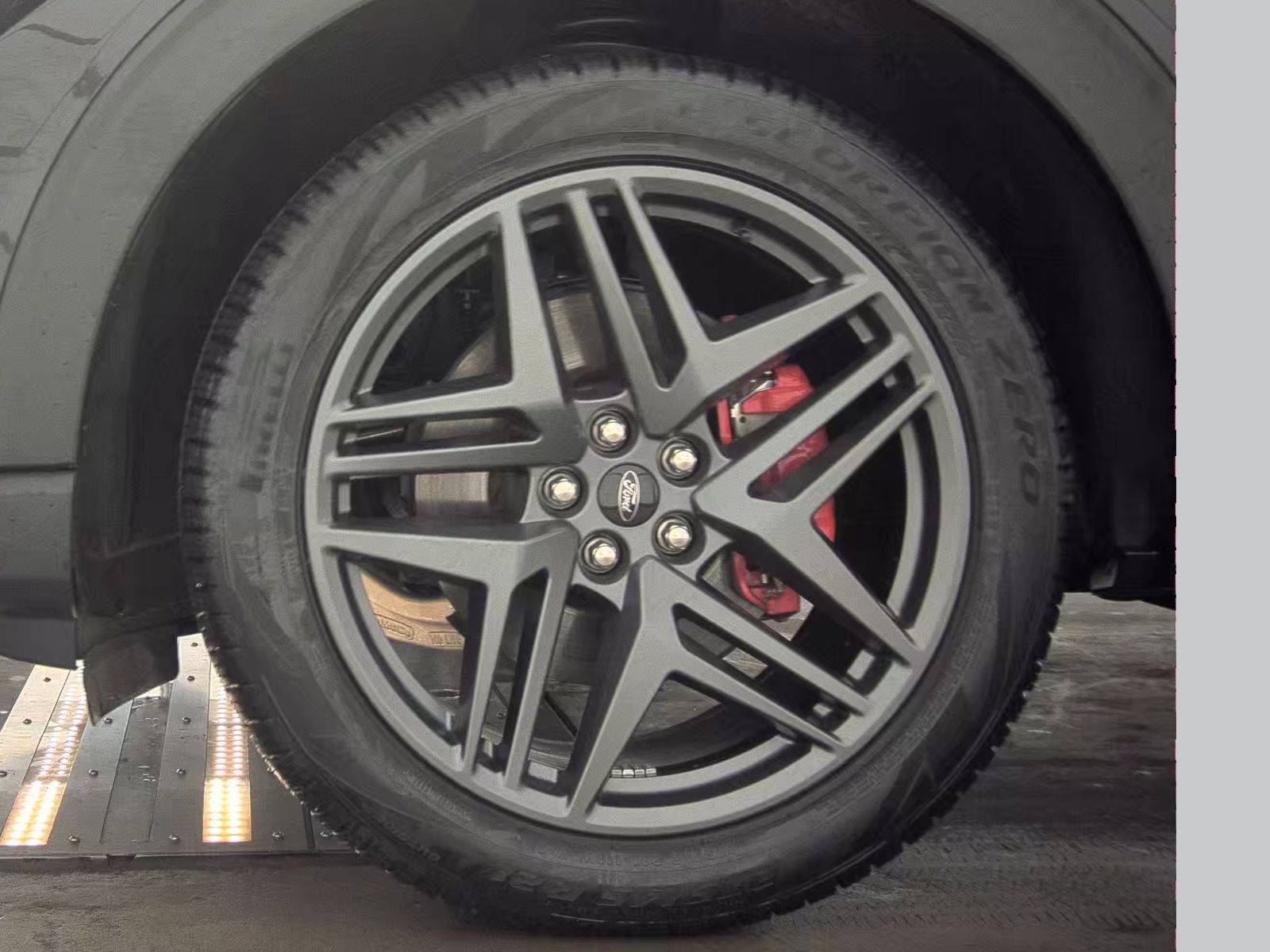 2025 Ford Explorer ST-Line AWD