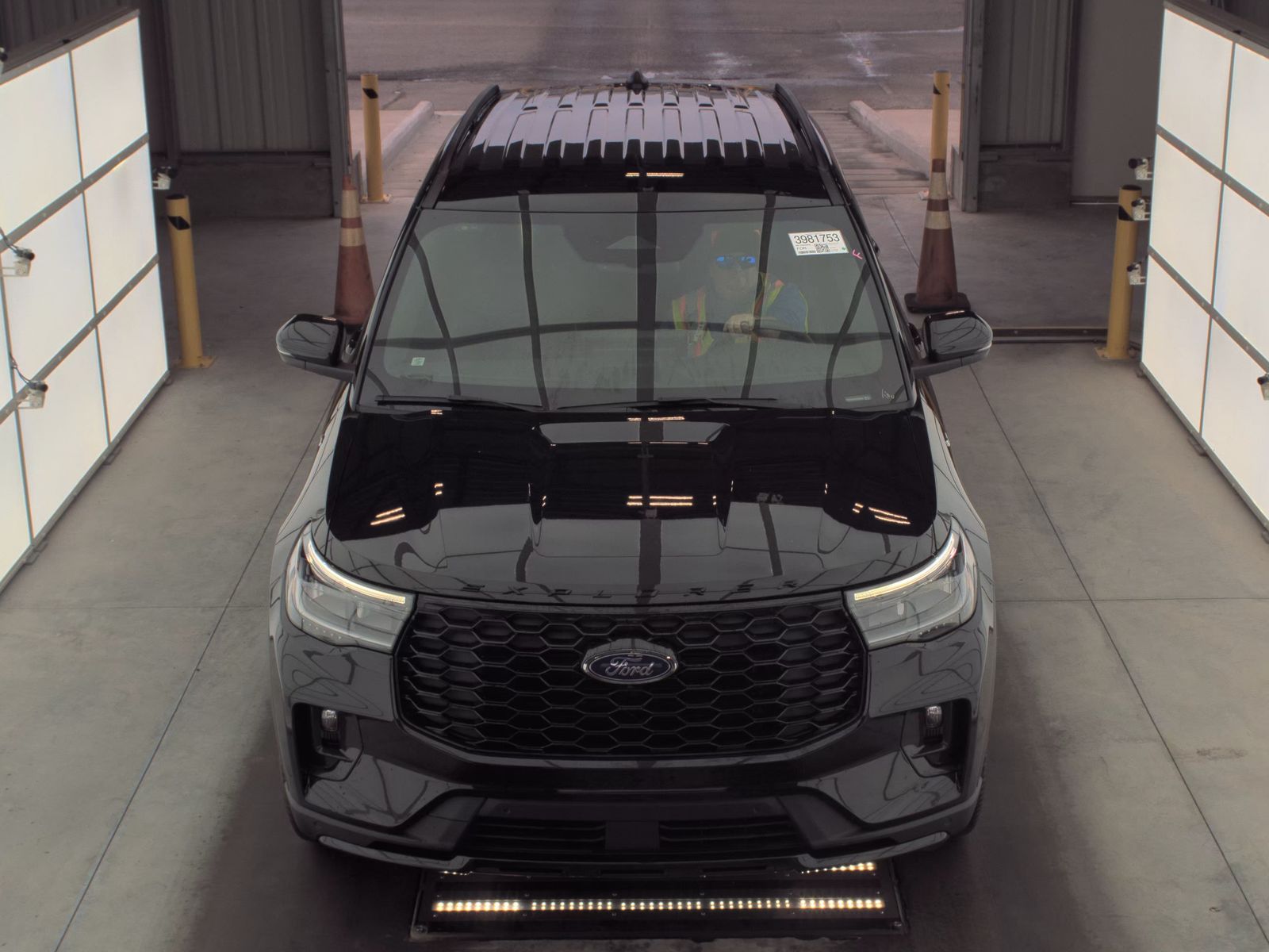 2025 Ford Explorer ST-Line AWD