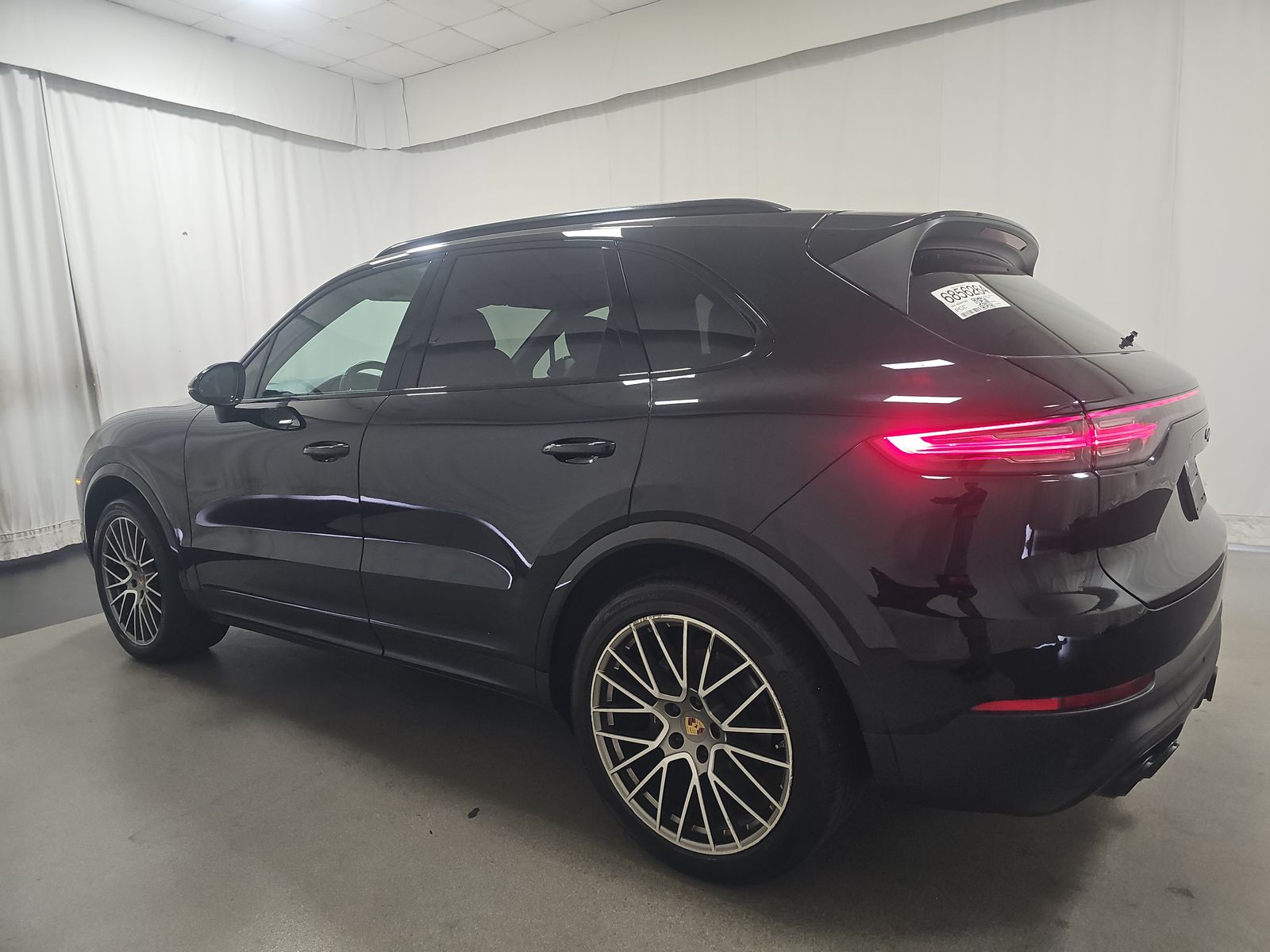 2022 Porsche Cayenne Platinum Edition AWD
