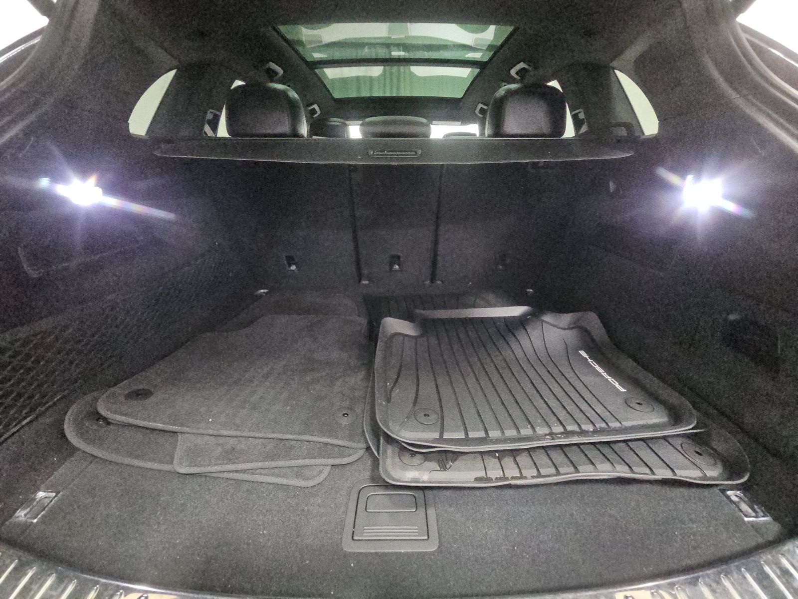 2022 Porsche Cayenne Platinum Edition AWD