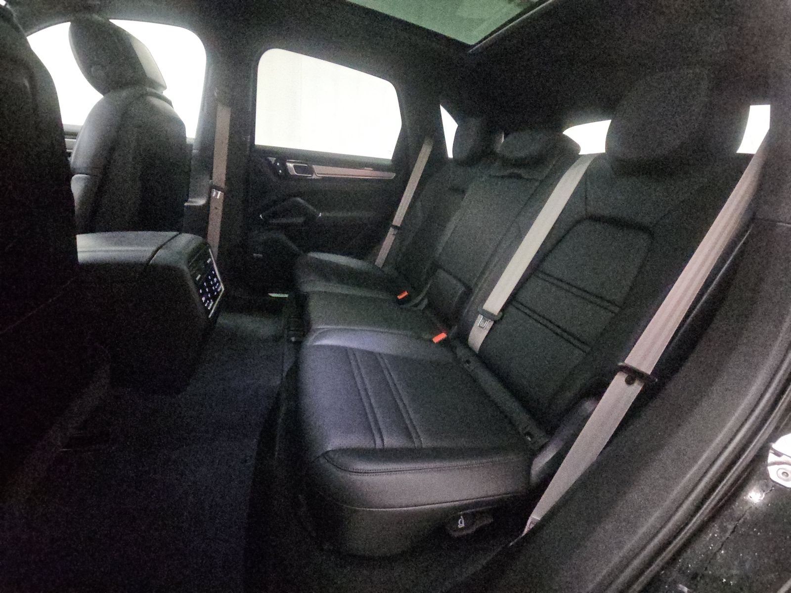 2022 Porsche Cayenne Platinum Edition AWD