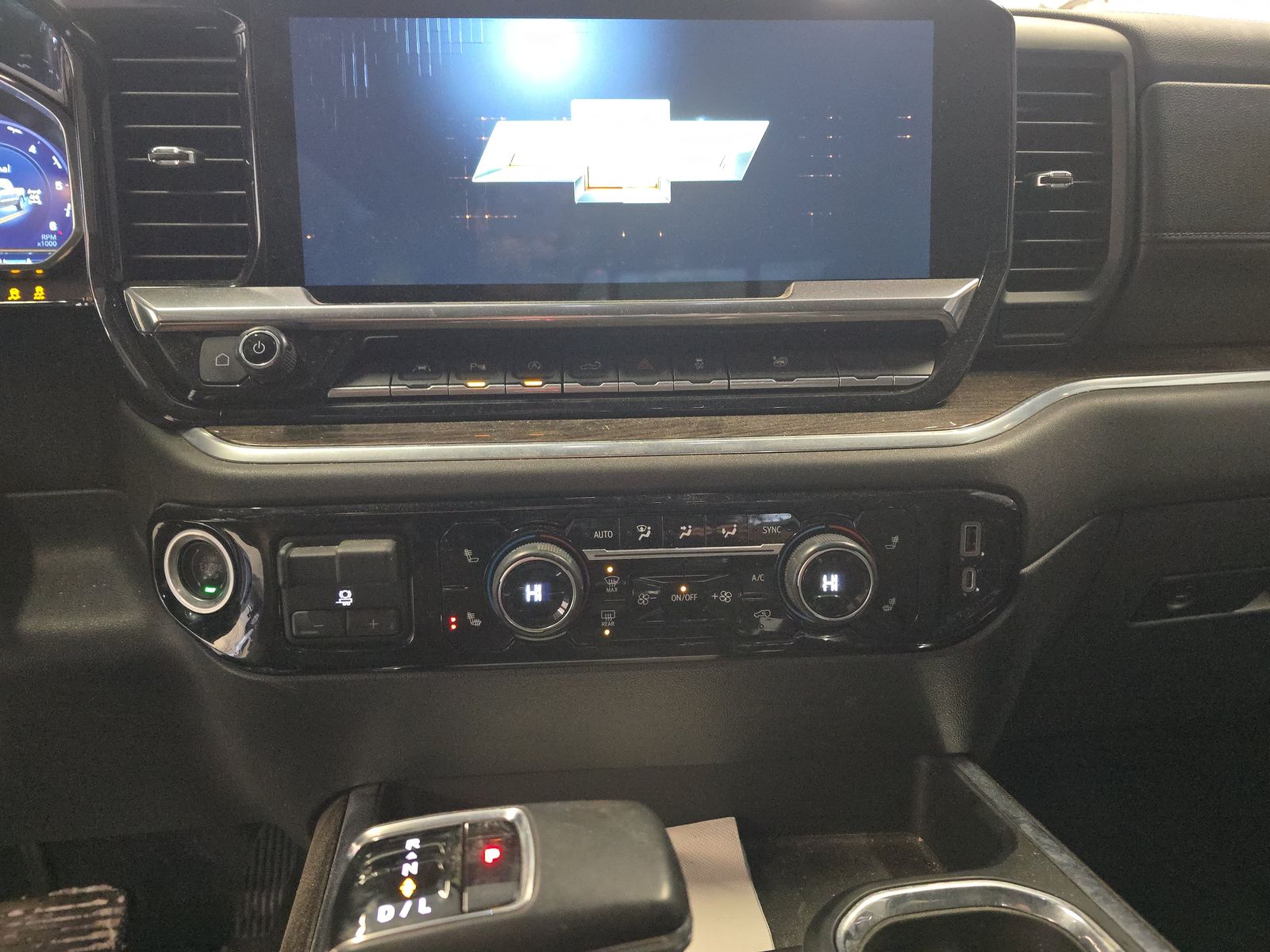 2022 Chevrolet Silverado 1500 LT AWD