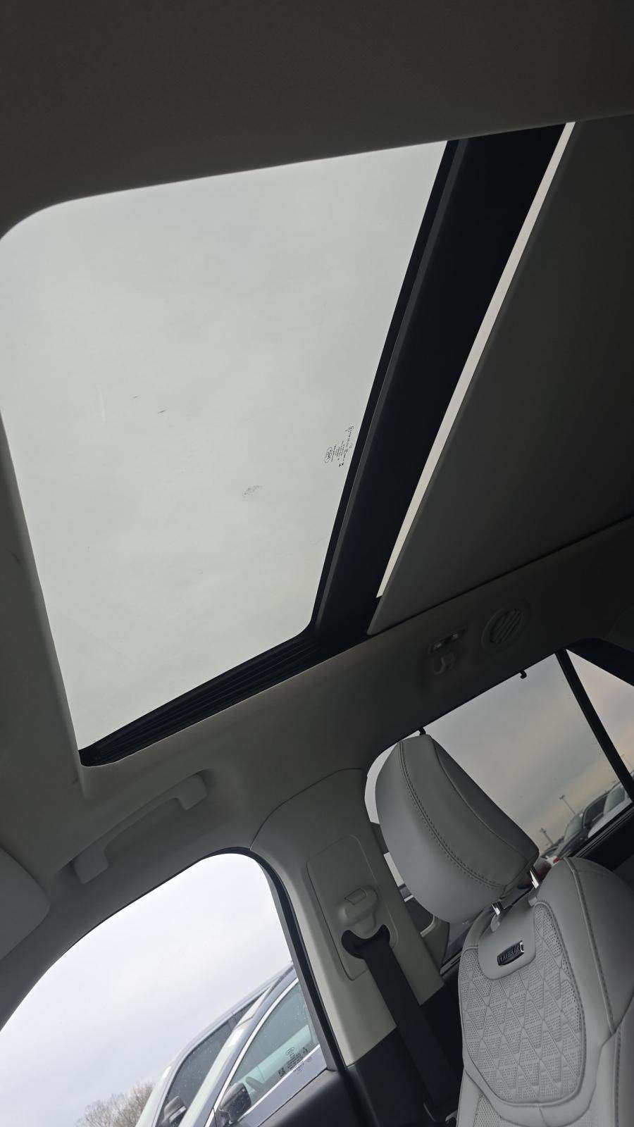 2025 Ford Explorer Platinum AWD