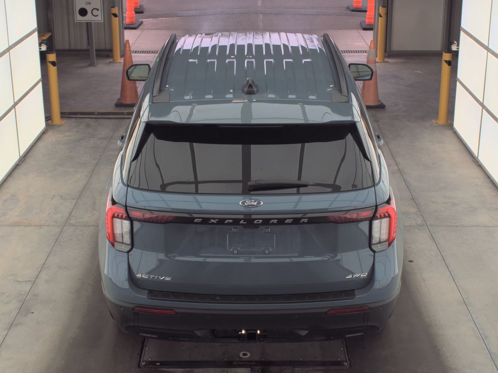 2025 Ford Explorer Active AWD