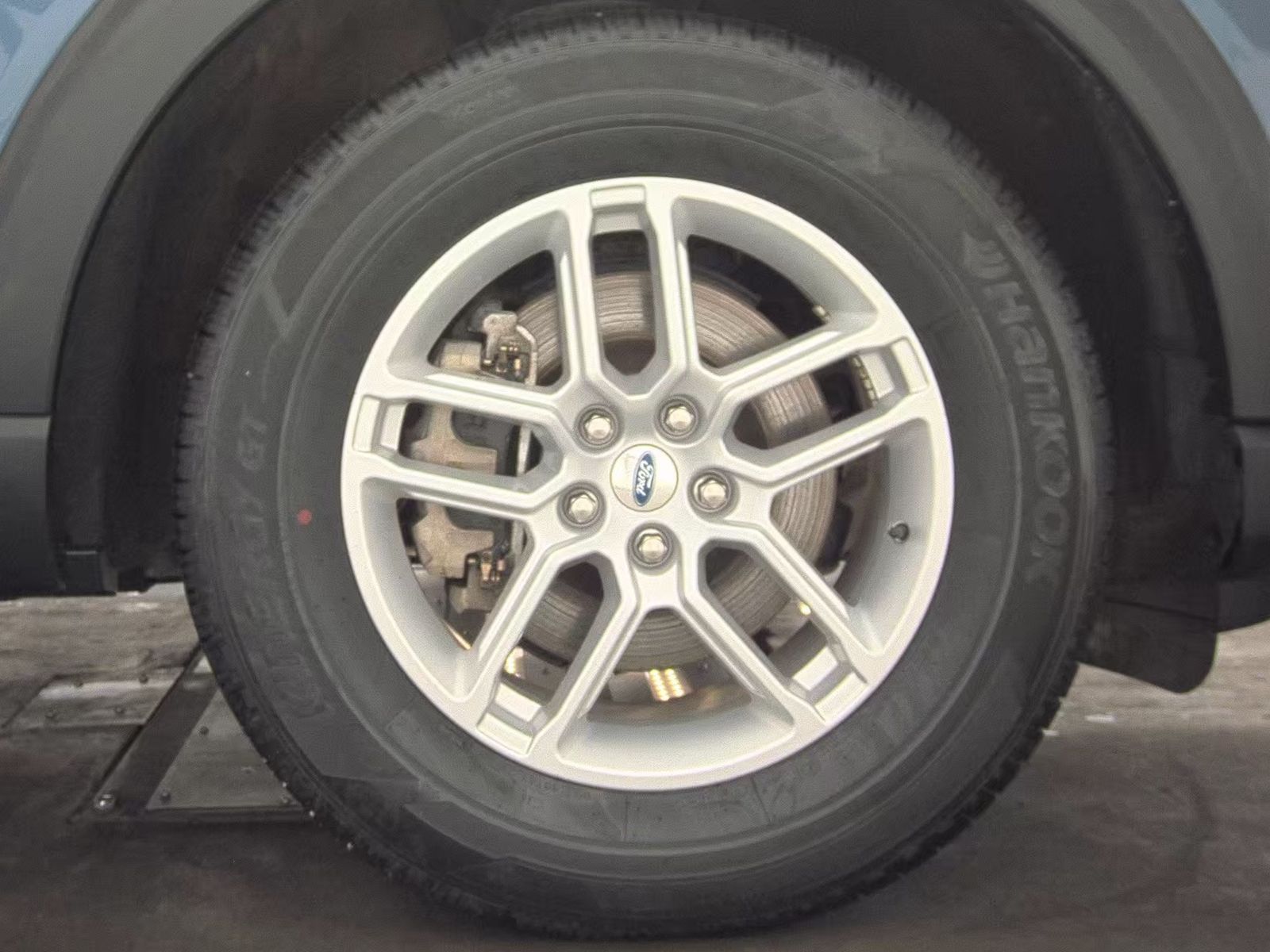 2025 Ford Explorer Active AWD