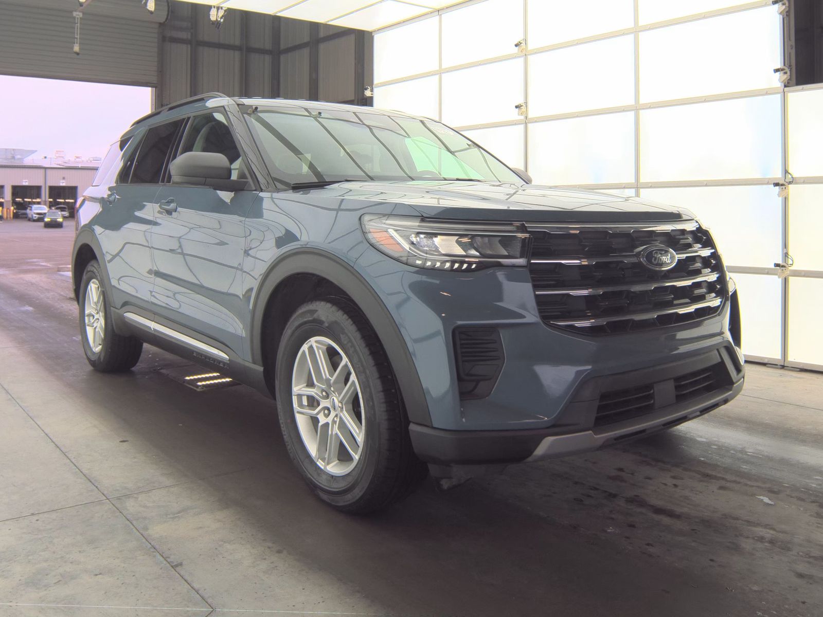 2025 Ford Explorer Active AWD