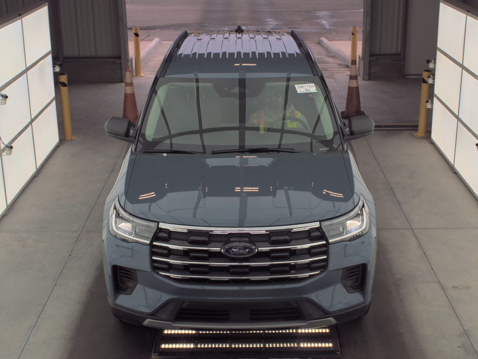 2025 Ford Explorer Active AWD