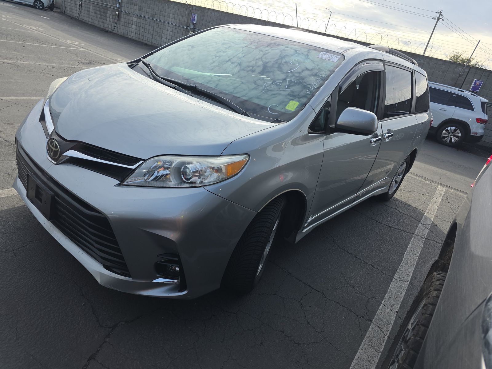 2019 Toyota Sienna LE FWD