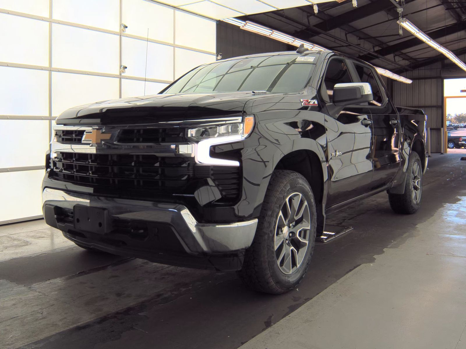 2024 Chevrolet Silverado 1500 LT AWD