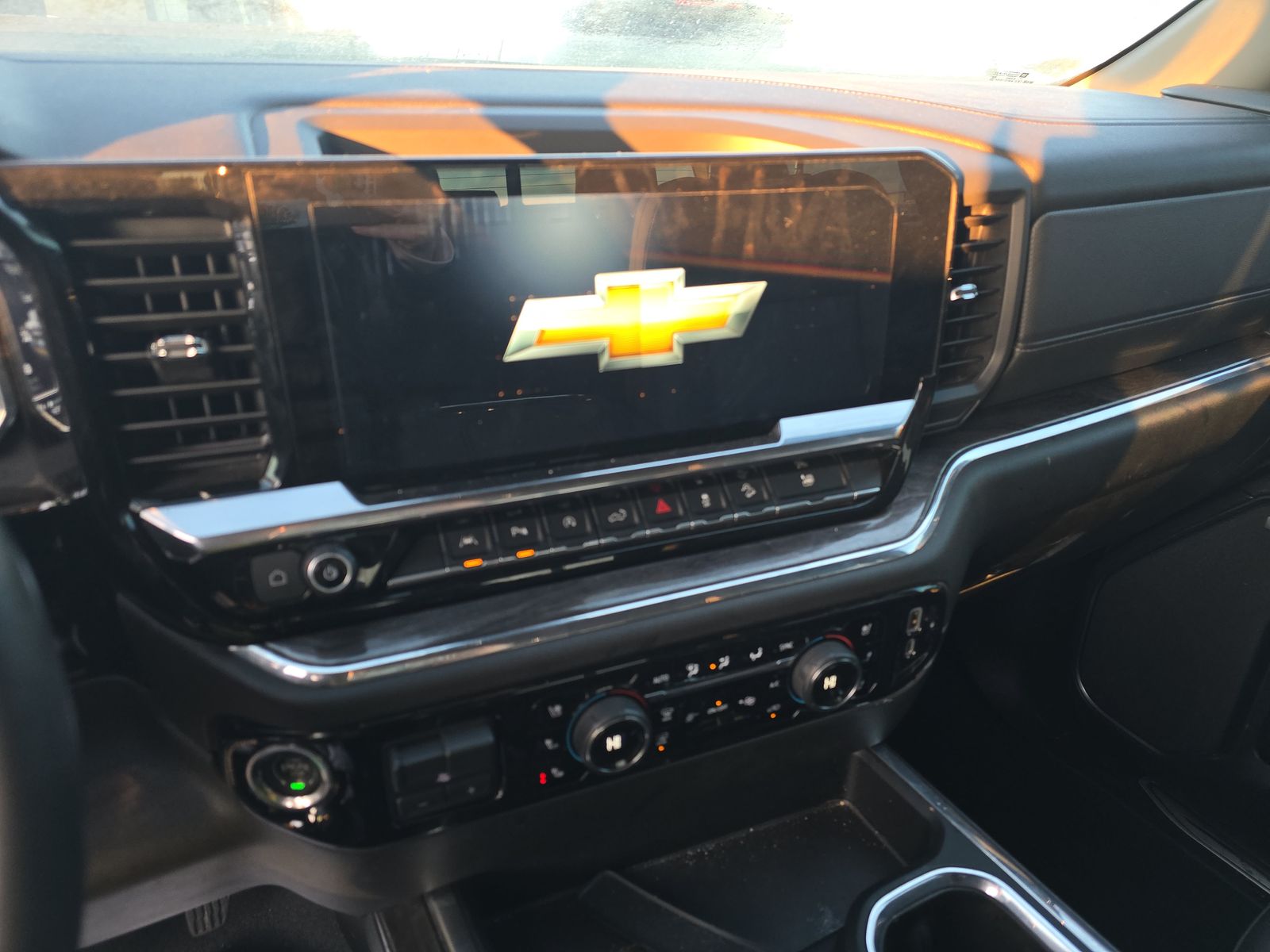 2024 Chevrolet Silverado 1500 LTZ AWD