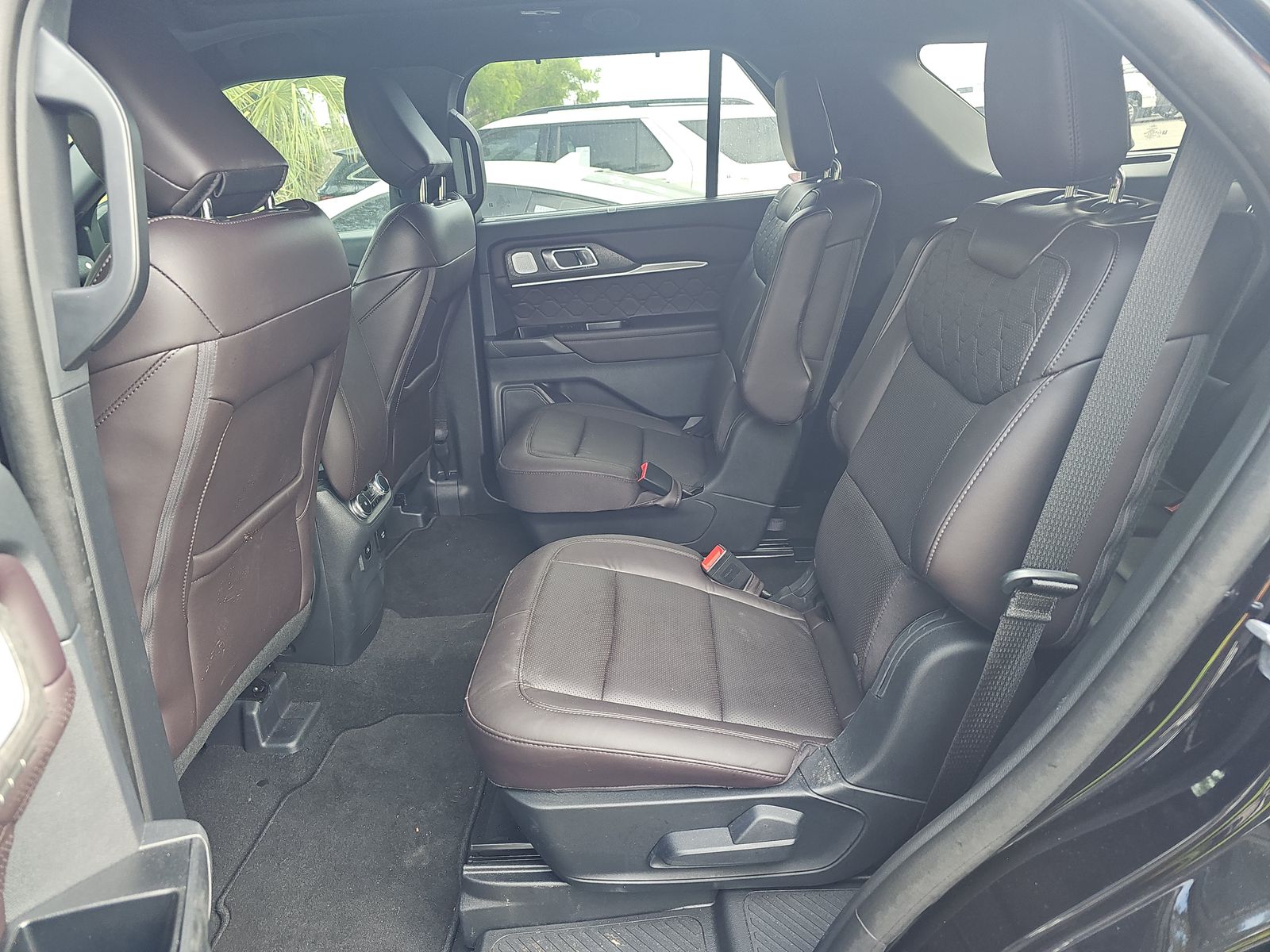 2025 Ford Explorer Platinum FWD