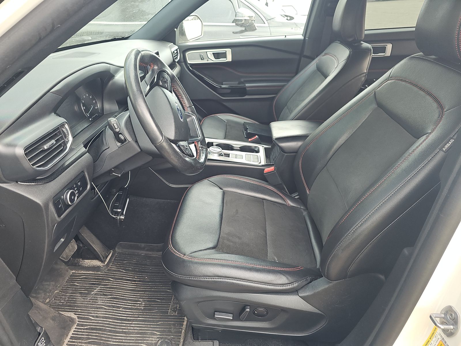 2023 Ford Explorer ST-Line RWD